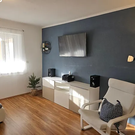 Klara Neustift im Stubaital