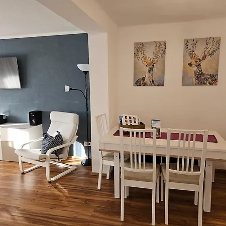 Klara * ניוסטיפט אים סטובאיטל